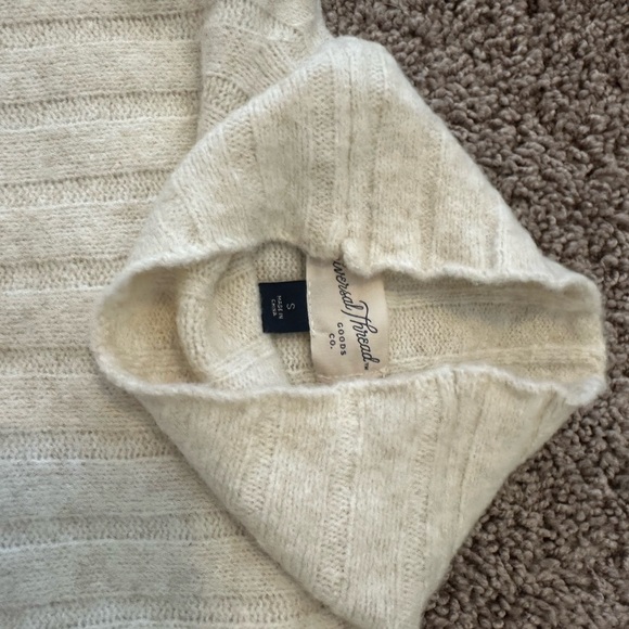 Universal Thread Gray Ribbed Sweatshirt - Picture 3 of 4